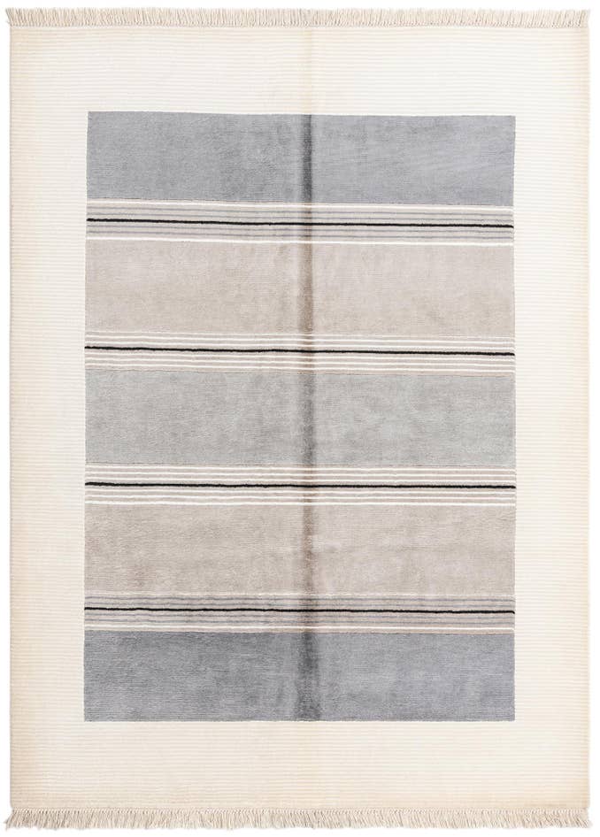 Detail image of 4' 11 x 6' 8 Hand Knotted Darya Wool Rug