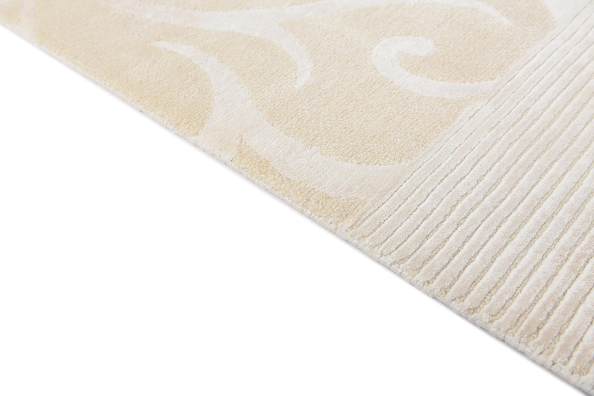 5' 8 x 8' Hand Knotted Darya Wool Rug
