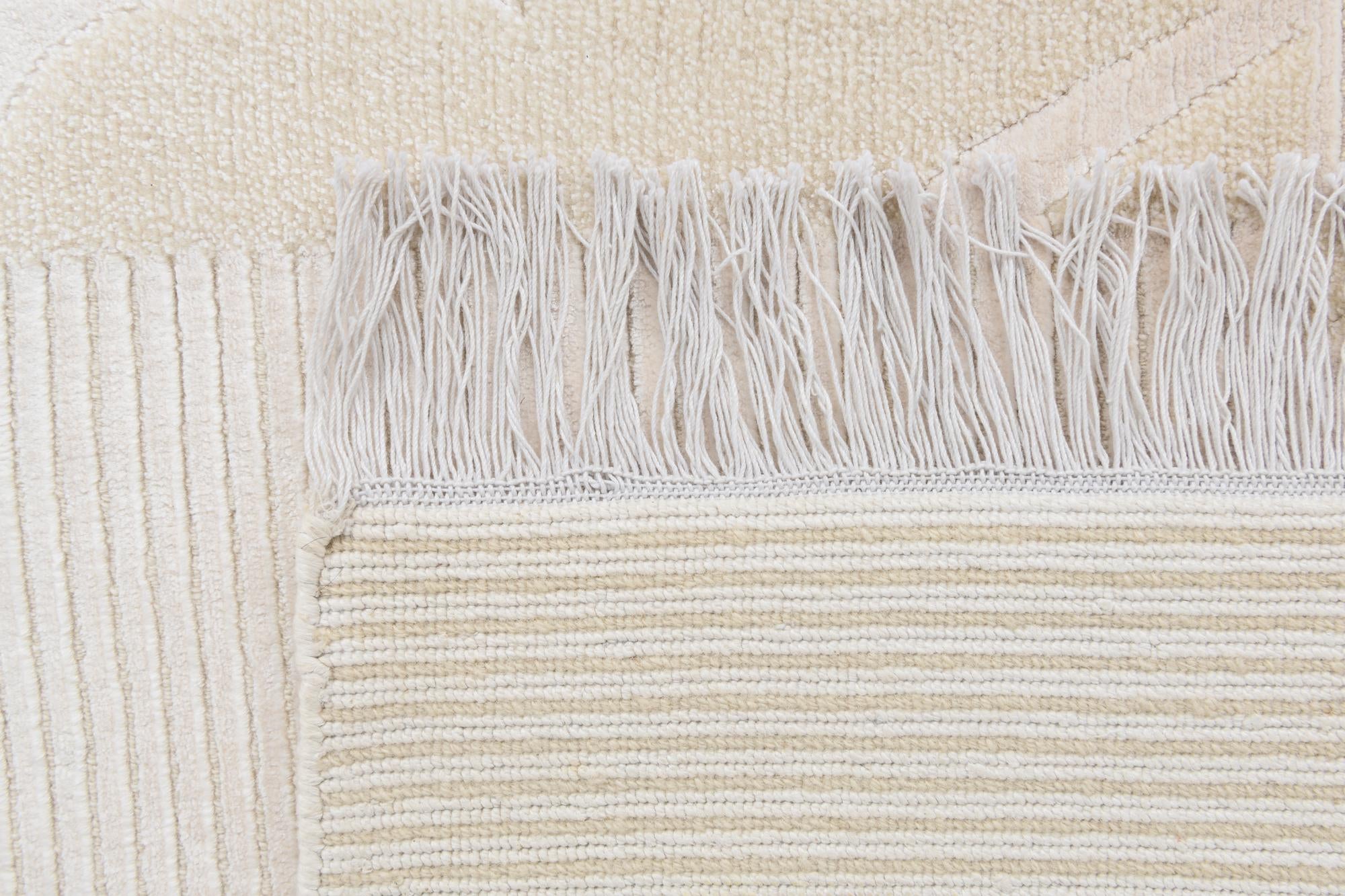 5' 8 x 8' Hand Knotted Darya Wool Rug