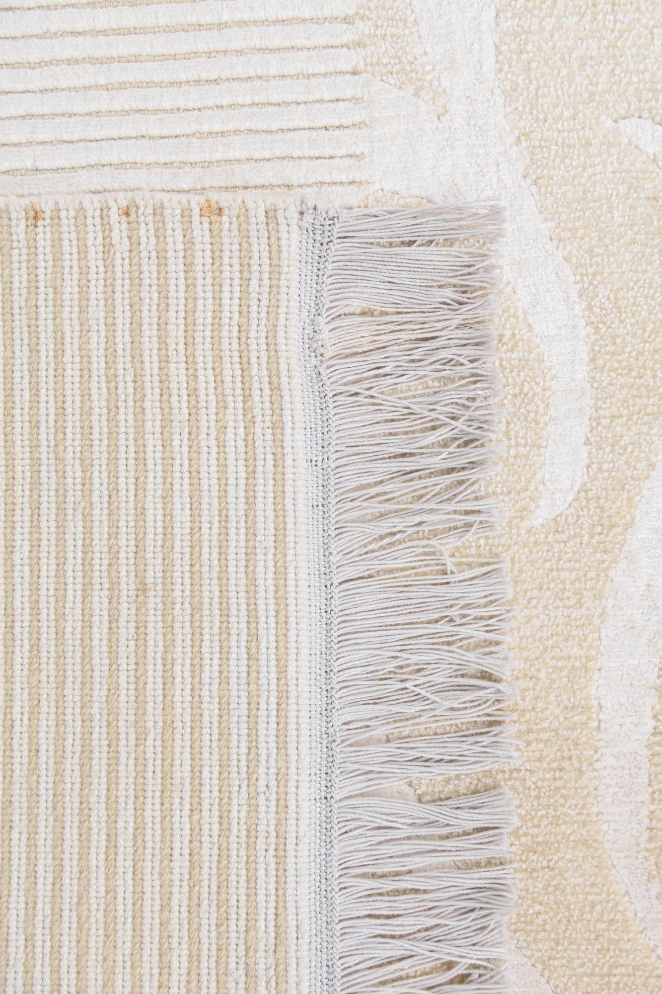 5' 9 x 8' 2 Hand Knotted Darya Wool Rug
