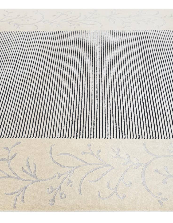 Detail image of 5' 9 x 7' 10  Hand Knotted Darya Wool Rug