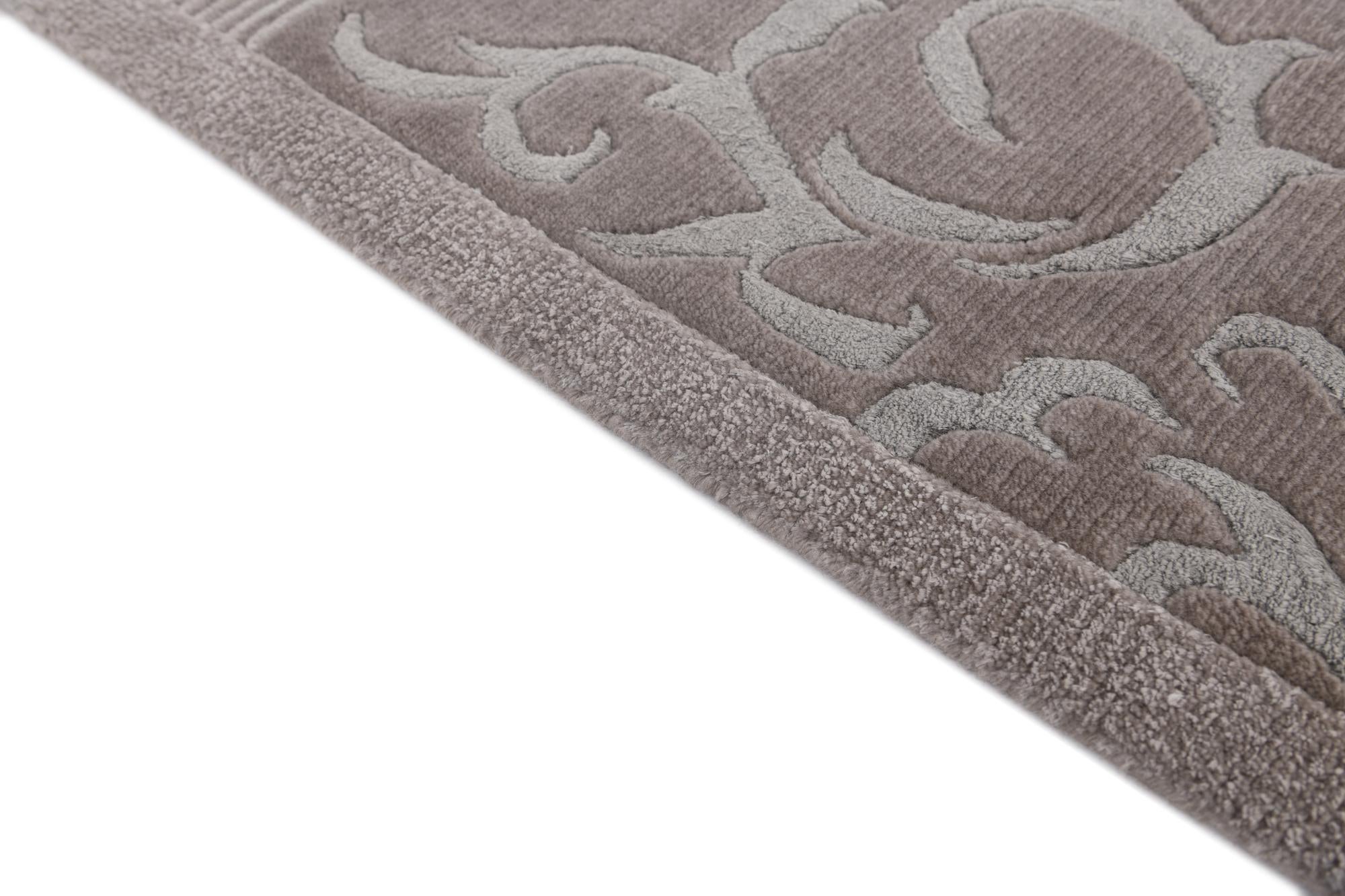 5' 5 x 7' 8 Hand Knotted Darya Wool Rug