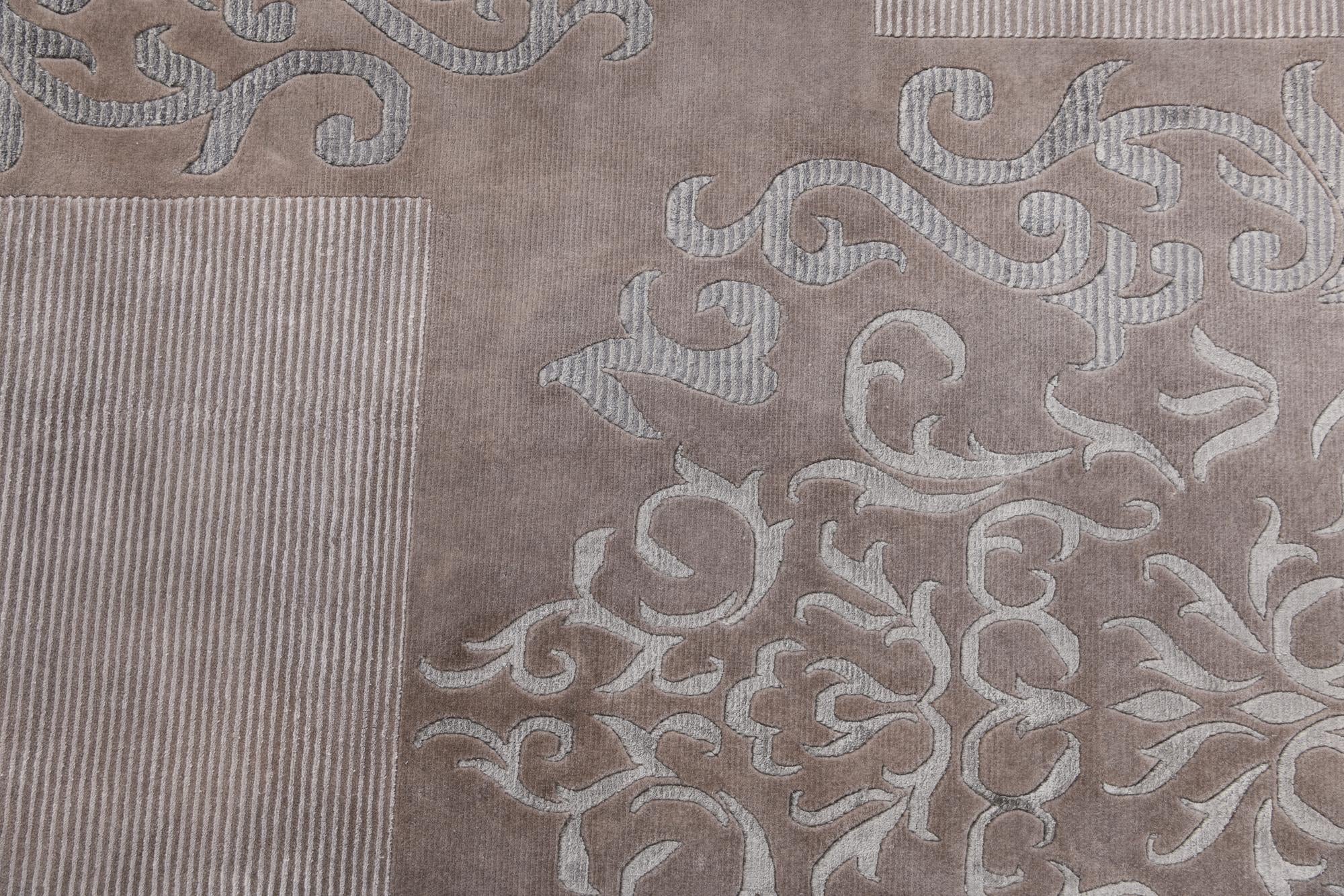5' 5 x 7' 8 Hand Knotted Darya Wool Rug