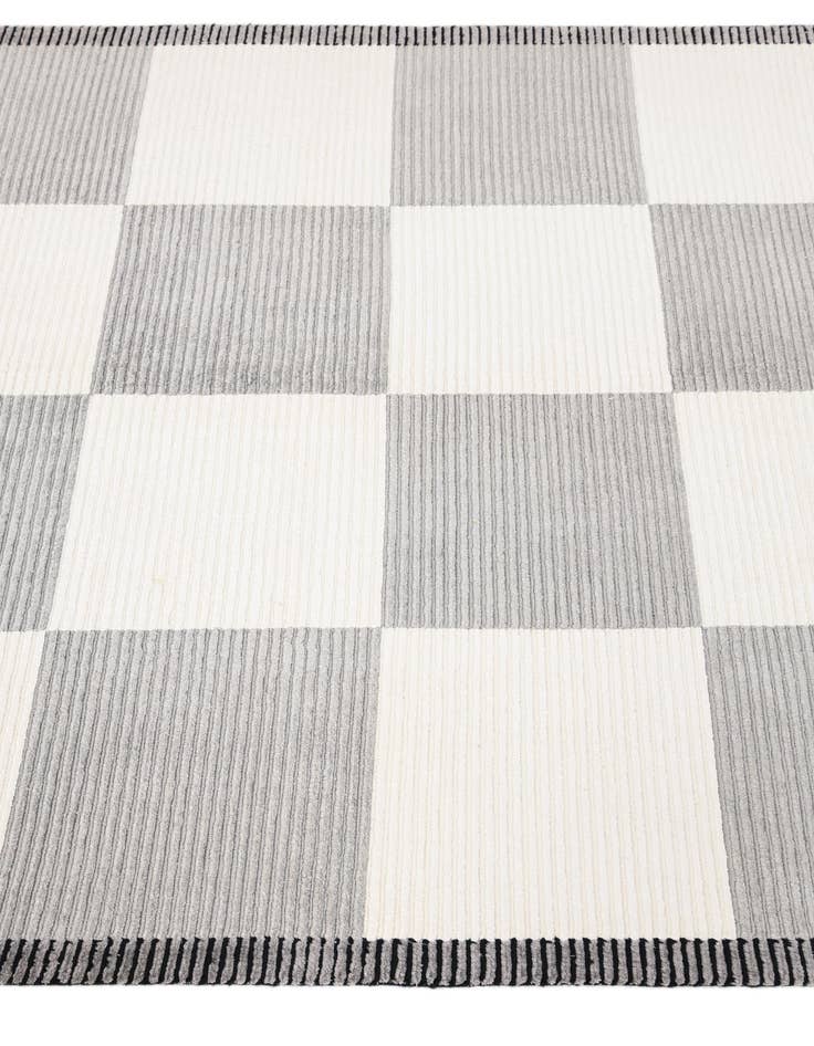 Detail image of 5' 6 x 7' 9  Hand Knotted Darya Wool Rug