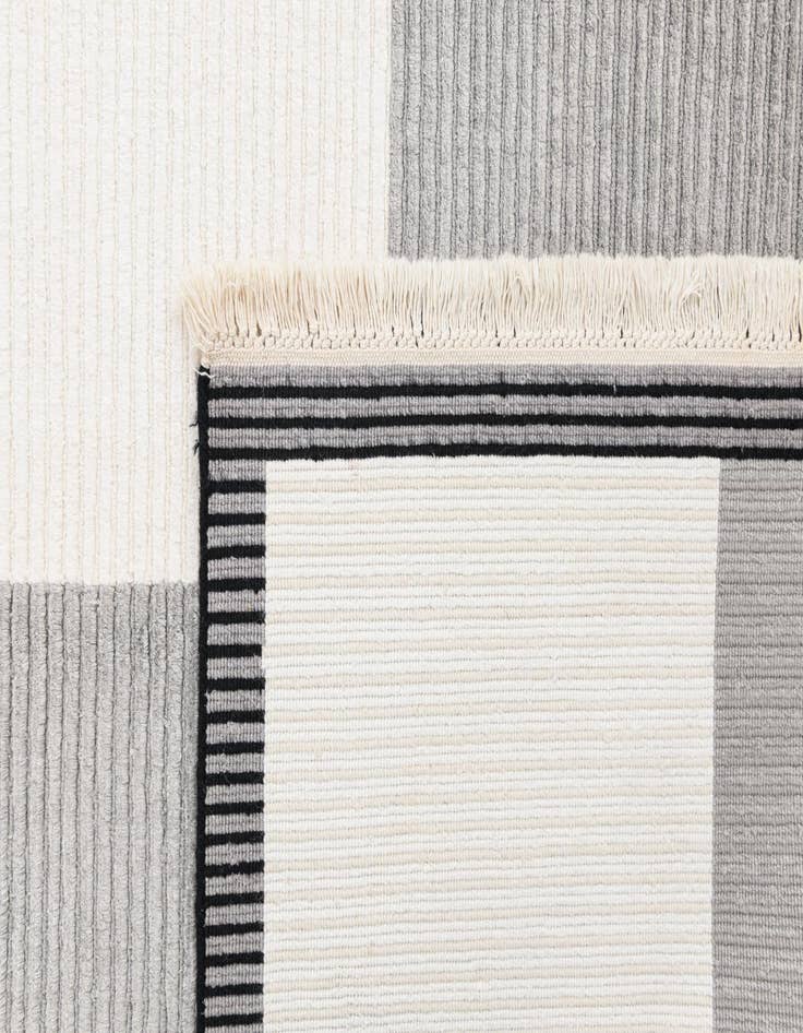 Detail image of 5' 6 x 7' 9  Hand Knotted Darya Wool Rug