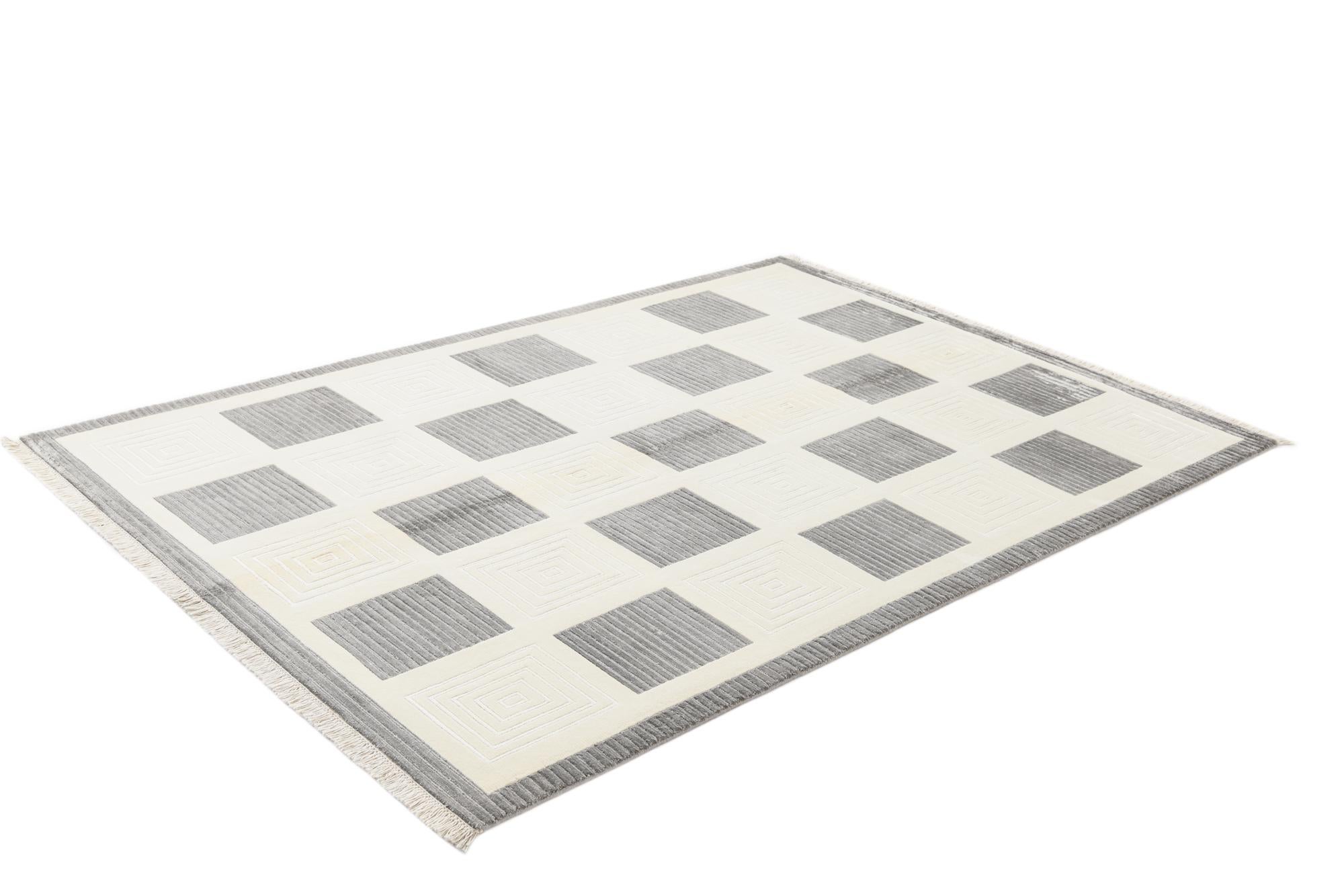 5' 7 x 7' 11 Hand Knotted Darya Wool Rug