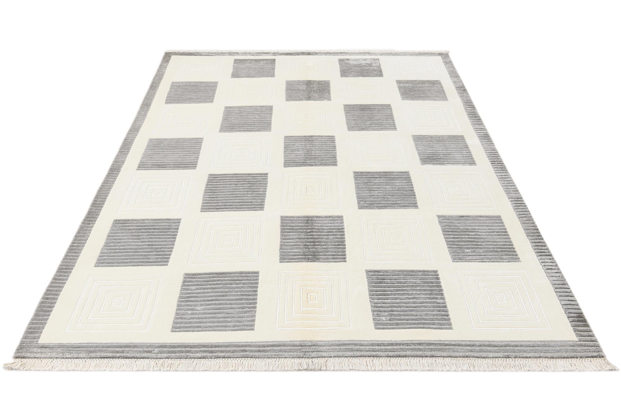 5' 7 x 7' 11 Hand Knotted Darya Wool Rug