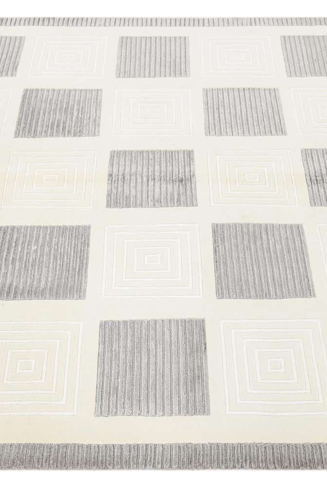 5' 7 x 7' 11 Hand Knotted Darya Wool Rug