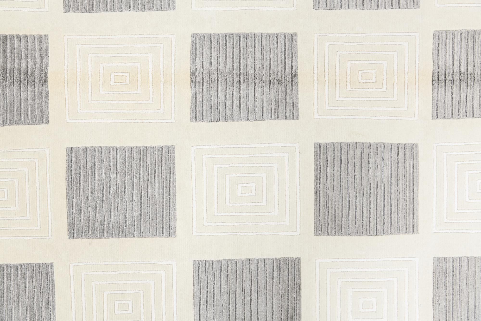 5' 7 x 7' 11 Hand Knotted Darya Wool Rug