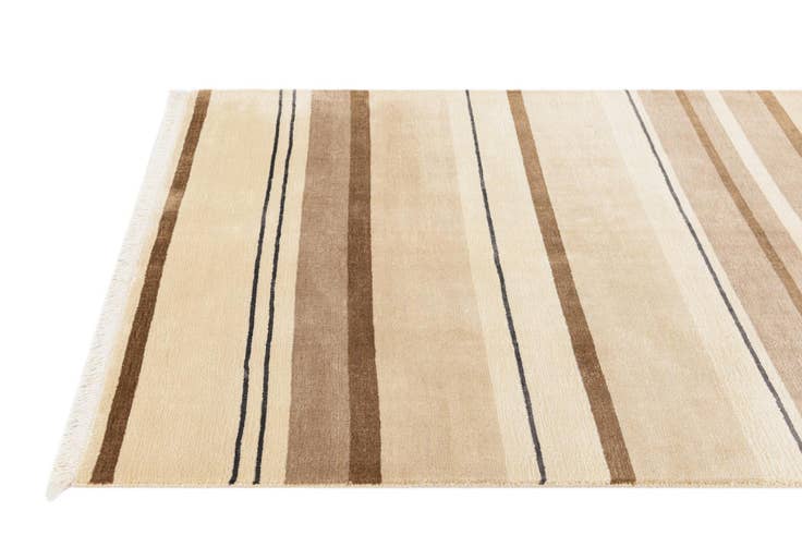 Detail image of 3' 11 x 5' 11 Hand Knotted Darya Wool Rug