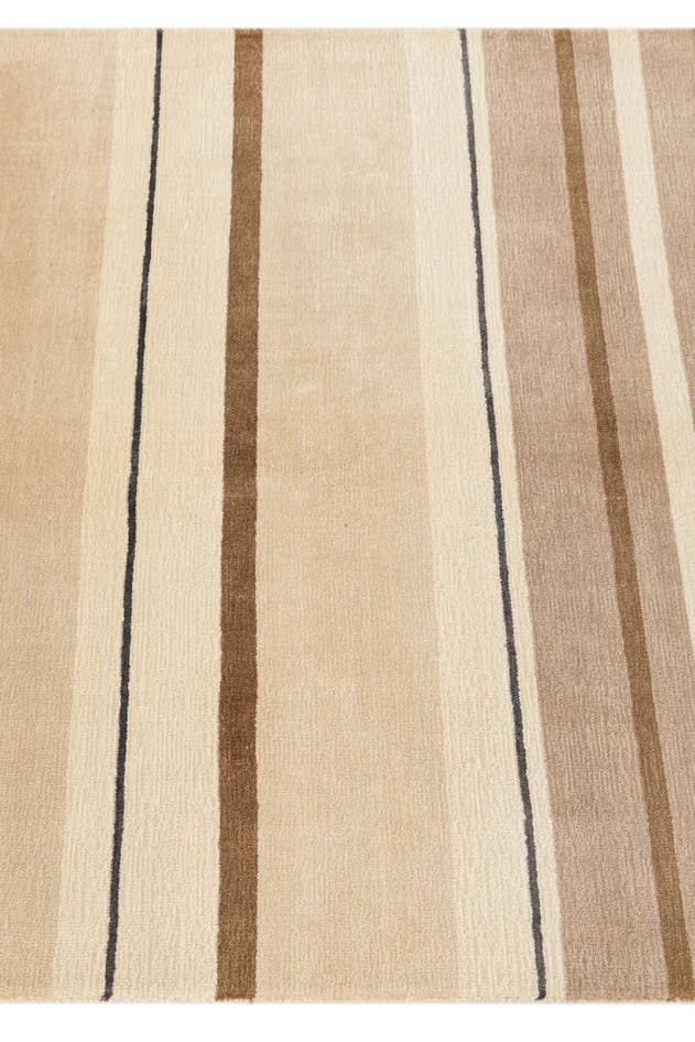 Detail image of 3' 11 x 5' 11 Hand Knotted Darya Wool Rug