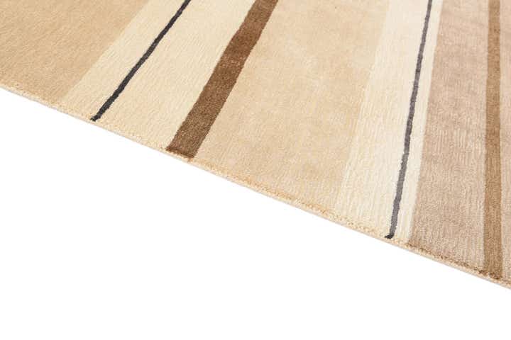 3' 11 x 5' 11 Hand Knotted Darya Wool Rug