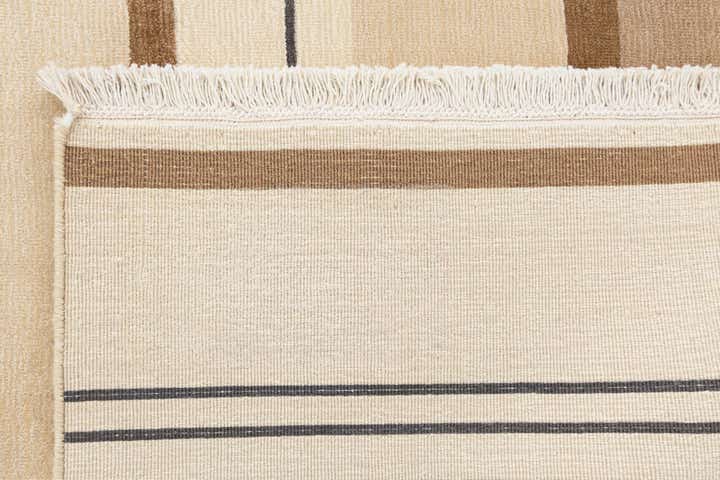 3' 11 x 5' 11 Hand Knotted Darya Wool Rug