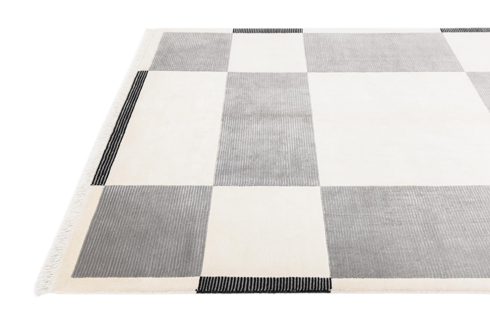 5' 7 x 8' Hand Knotted Darya Wool Rug