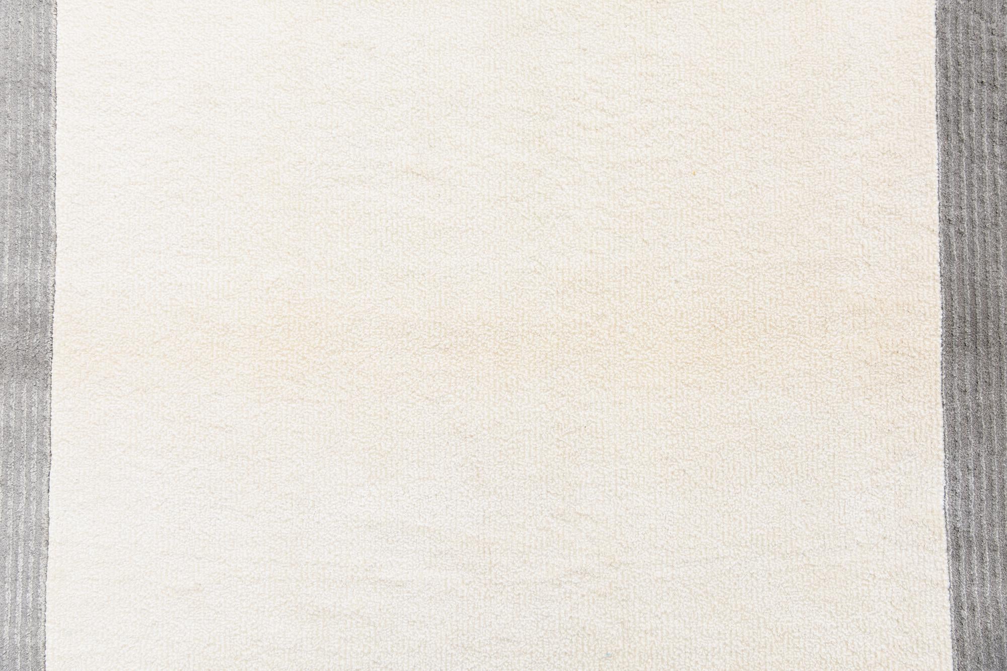 5' 7 x 8' Hand Knotted Darya Wool Rug