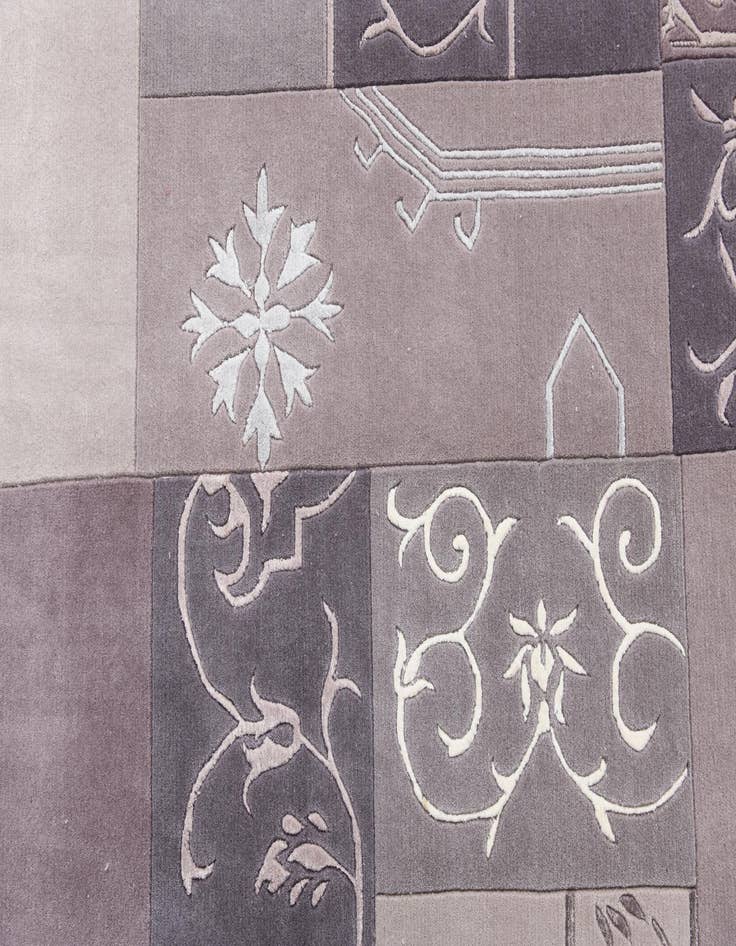 Detail image of 5' 7 x 8' 2  Hand Knotted Darya Wool Rug