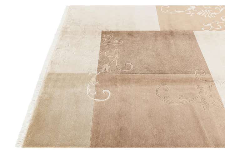 5' 7 x 8' Hand Knotted Darya Wool Rug