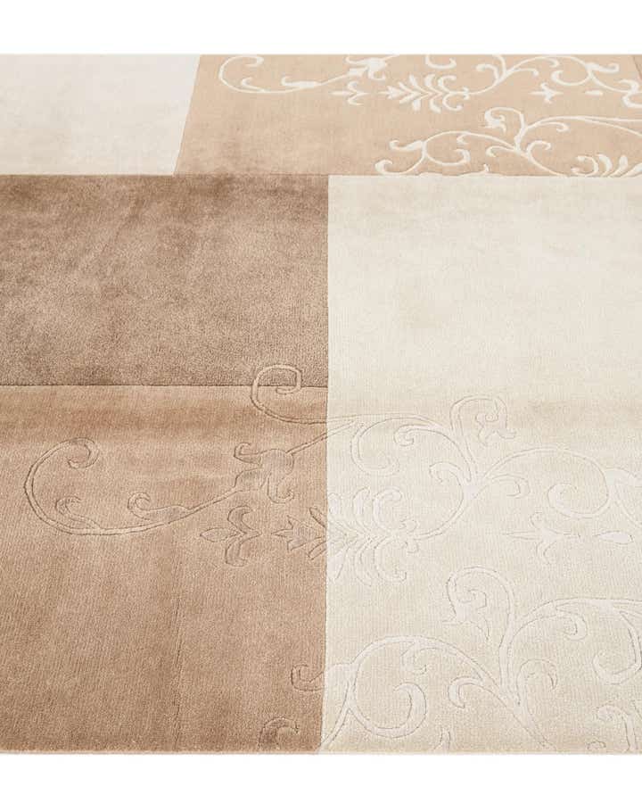 5' 7 x 8' Hand Knotted Darya Wool Rug