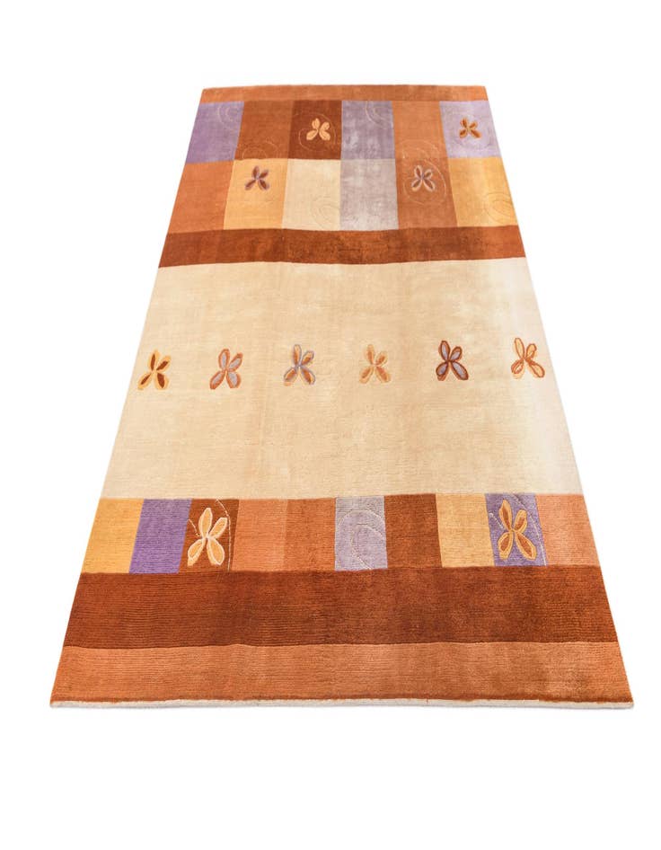 Detail image of 5' 8 x 7' 10  Hand Knotted Darya Rug