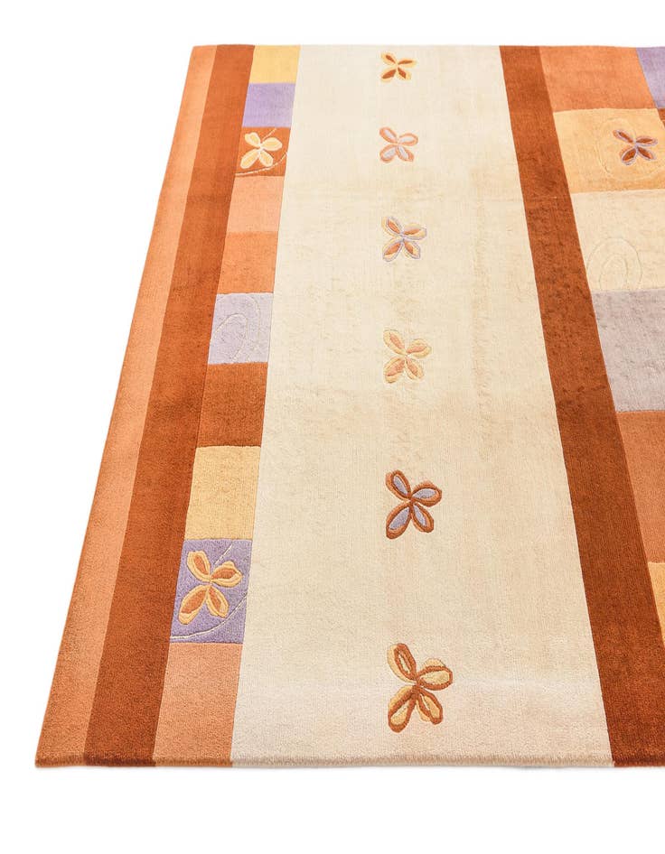 Detail image of 5' 8 x 7' 10  Hand Knotted Darya Rug