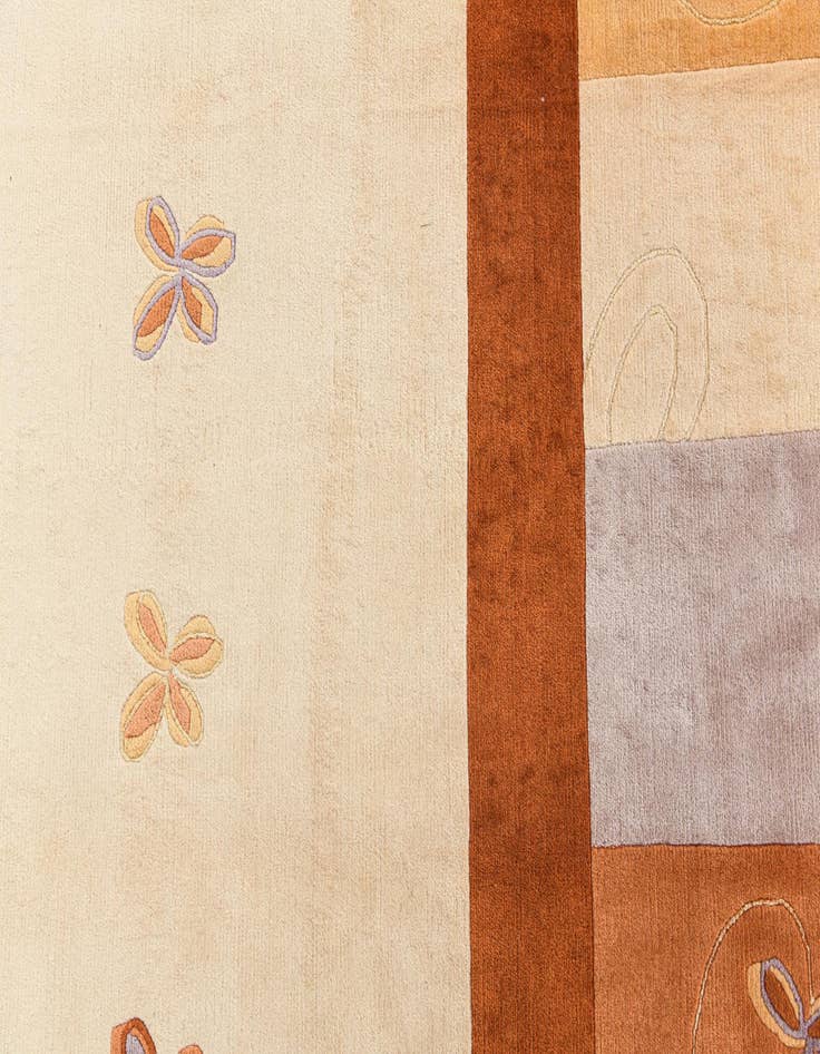 Detail image of 5' 8 x 7' 10  Hand Knotted Darya Rug