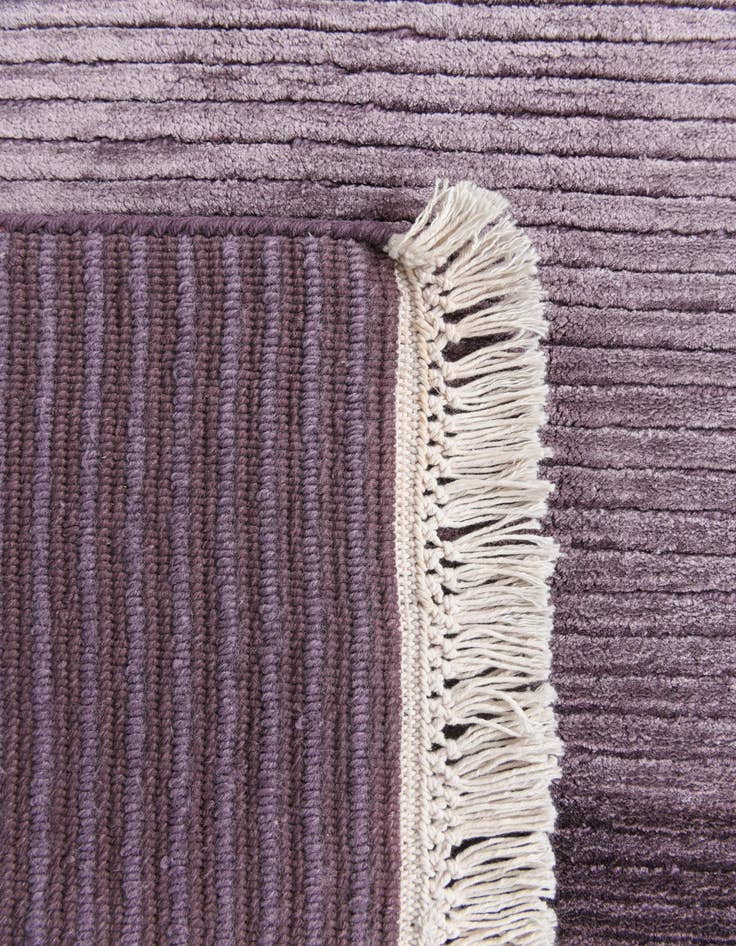 Detail image of 6' 8 x 10'  Hand Knotted Darya Wool Rug