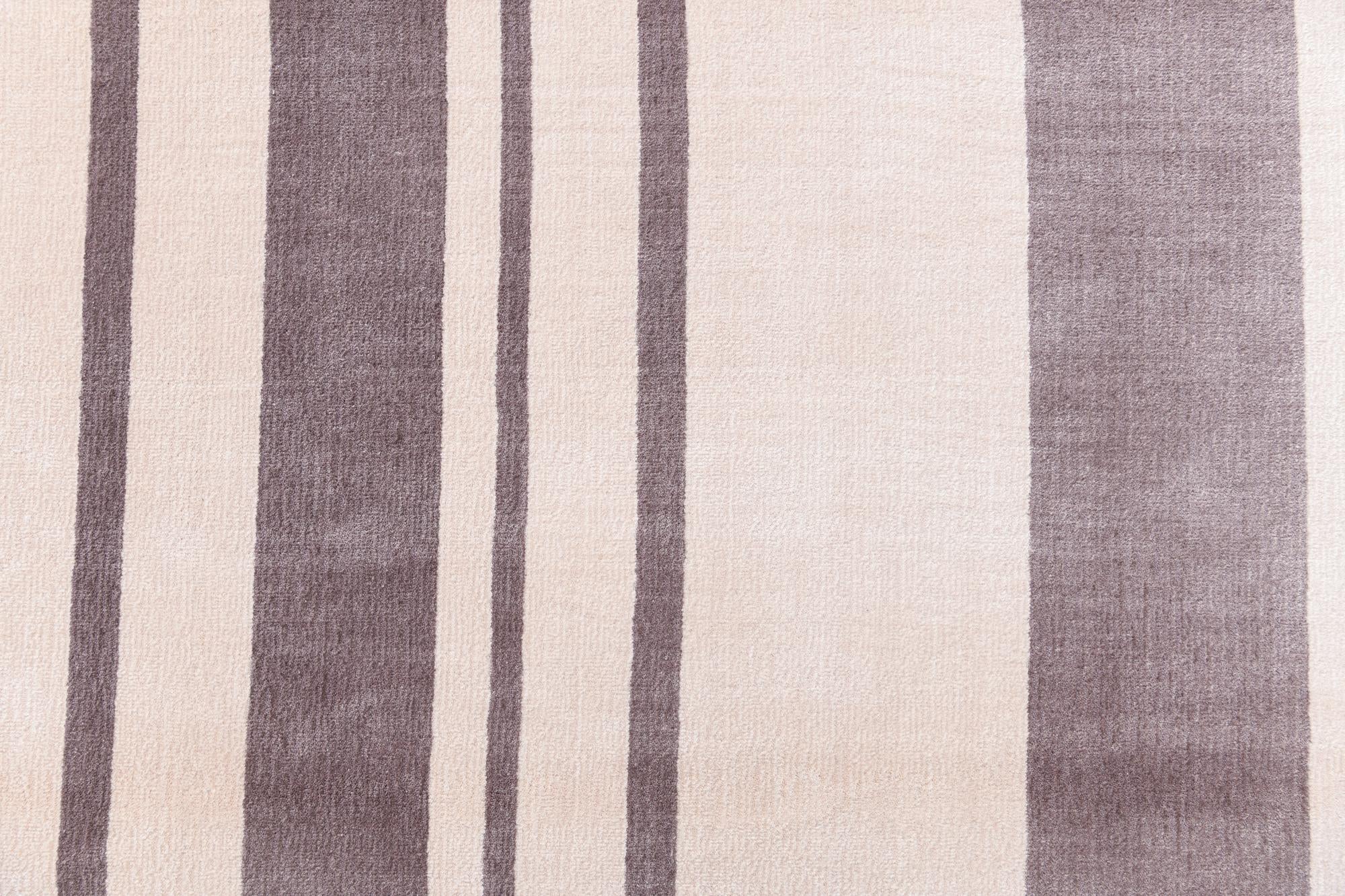 6' 8 x 9' 8 Hand Knotted Darya Wool Rug