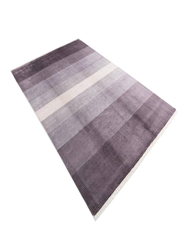 Detail image of 6' 6 x 9' 11  Hand Knotted Darya Wool Rug