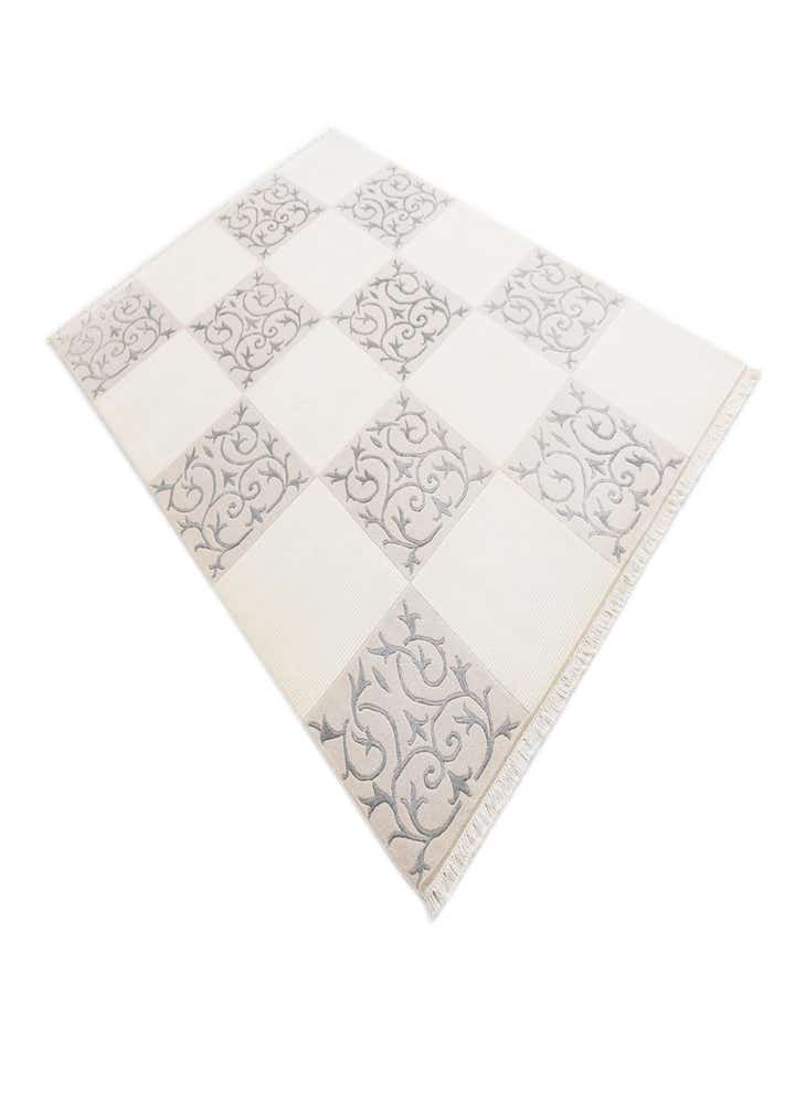 5' 7 x 8' Hand Knotted Darya Rug