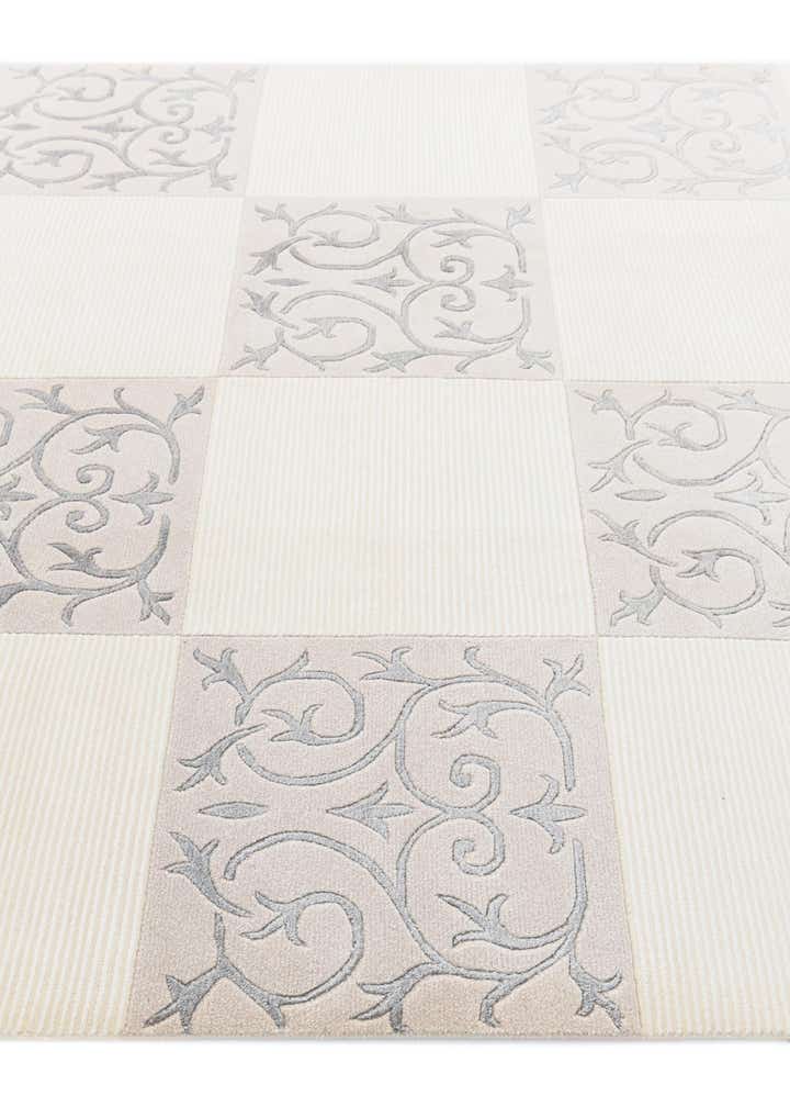 5' 7 x 8' Hand Knotted Darya Rug