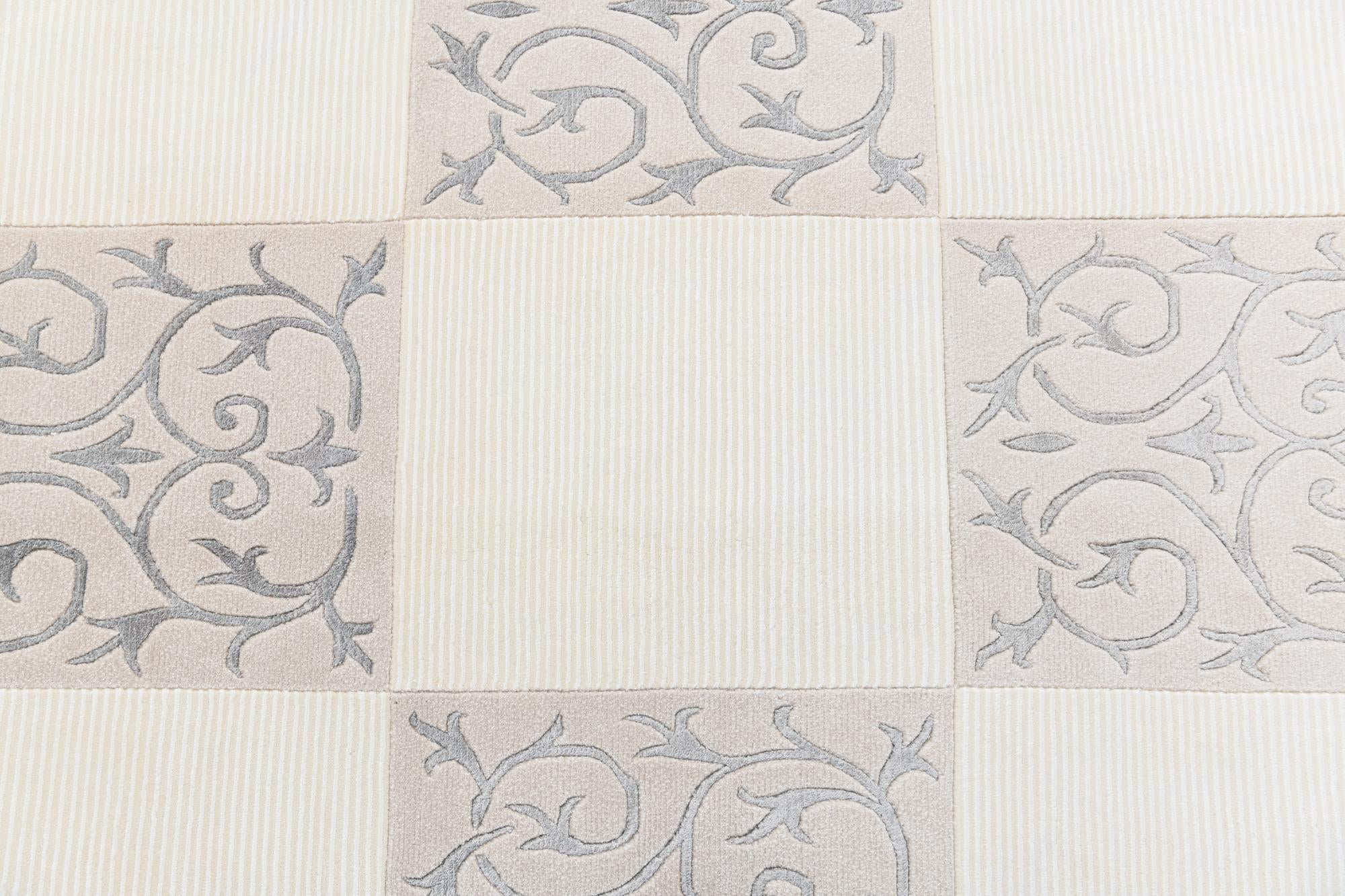 5' 7 x 8' Hand Knotted Darya Rug