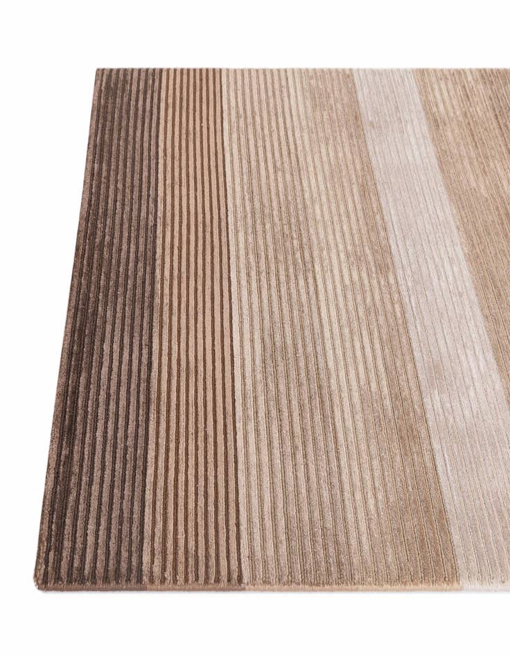 Detail image of 2' 6 x 5' 1  Hand Knotted Darya Wool Rug