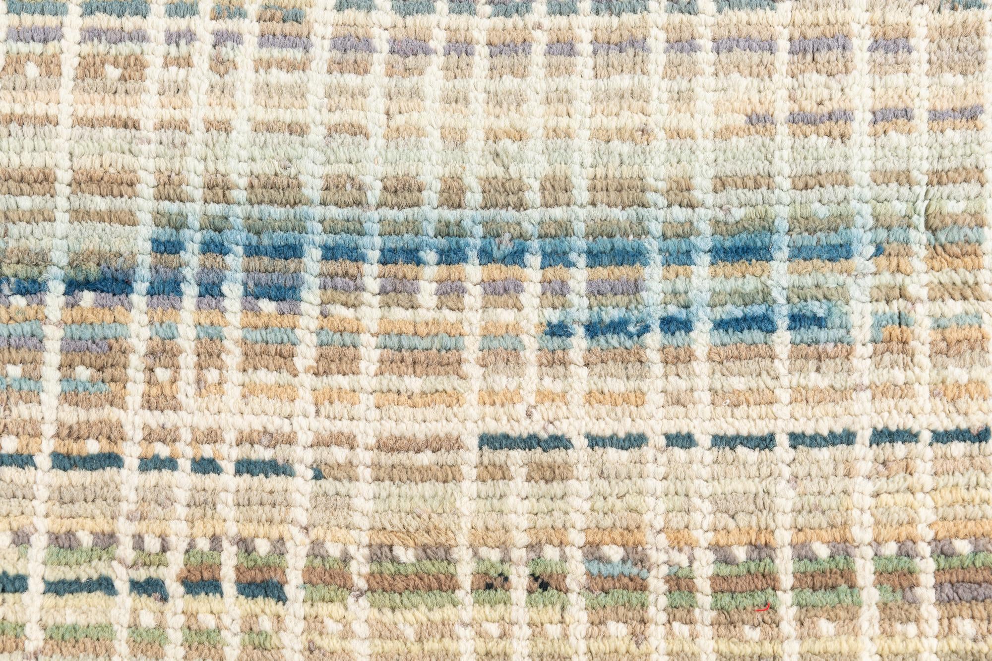 8' 5 x 9' 8 Hand Knotted Darya Wool Rug