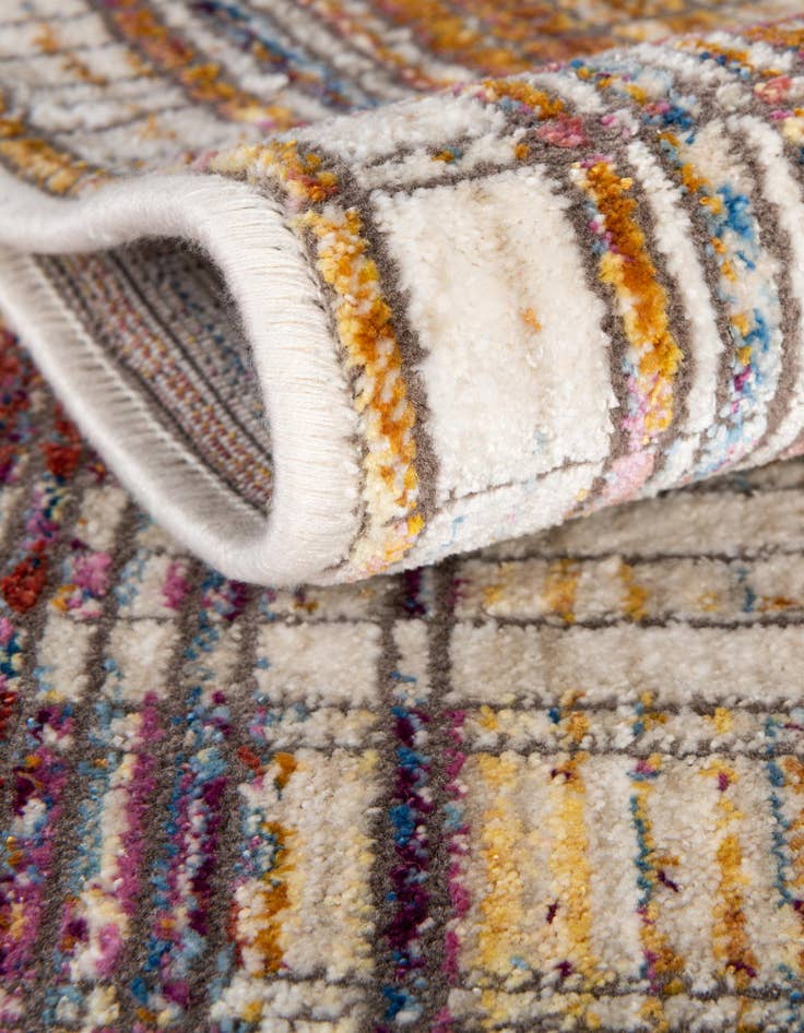 Detail image of 10' x 13' 8 Deepa Rug