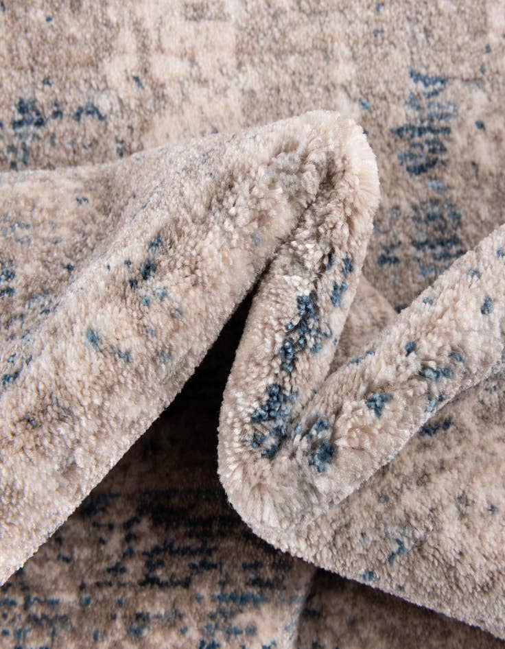 Detail image of 3' x 5' Deepa Rug