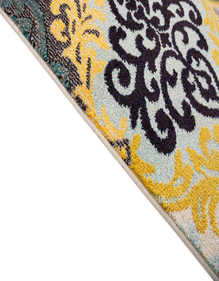Detail image of 6' 7 x 9' 8 Diana Rug