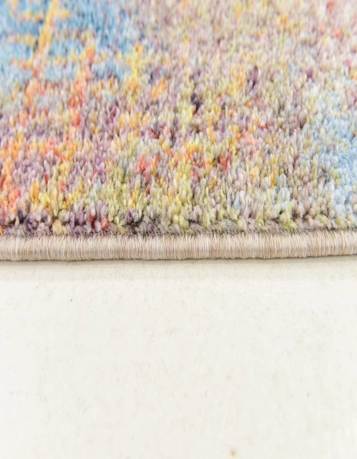 Detail image of 5' 3 x 7' 6 Empera Rug