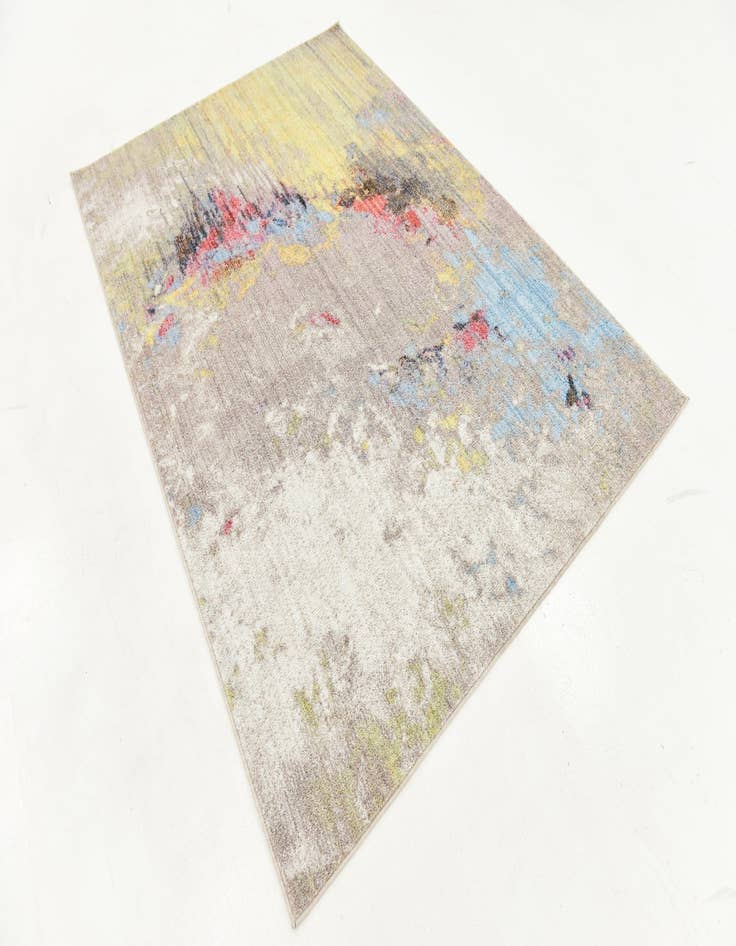 Detail image of 5' 3 x 7' 6 Empera Rug