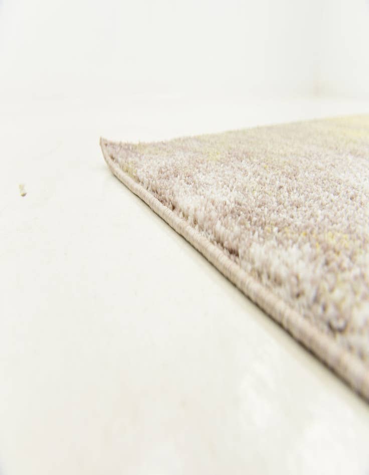 Detail image of 5' 3 x 7' 6 Empera Rug