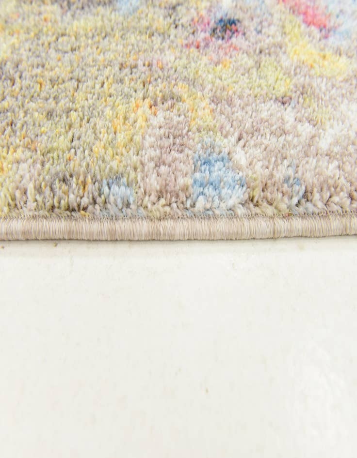 Detail image of 5' 3 x 7' 6 Empera Rug