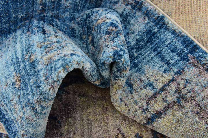 5' 3 x 7' 6 Empera Rug