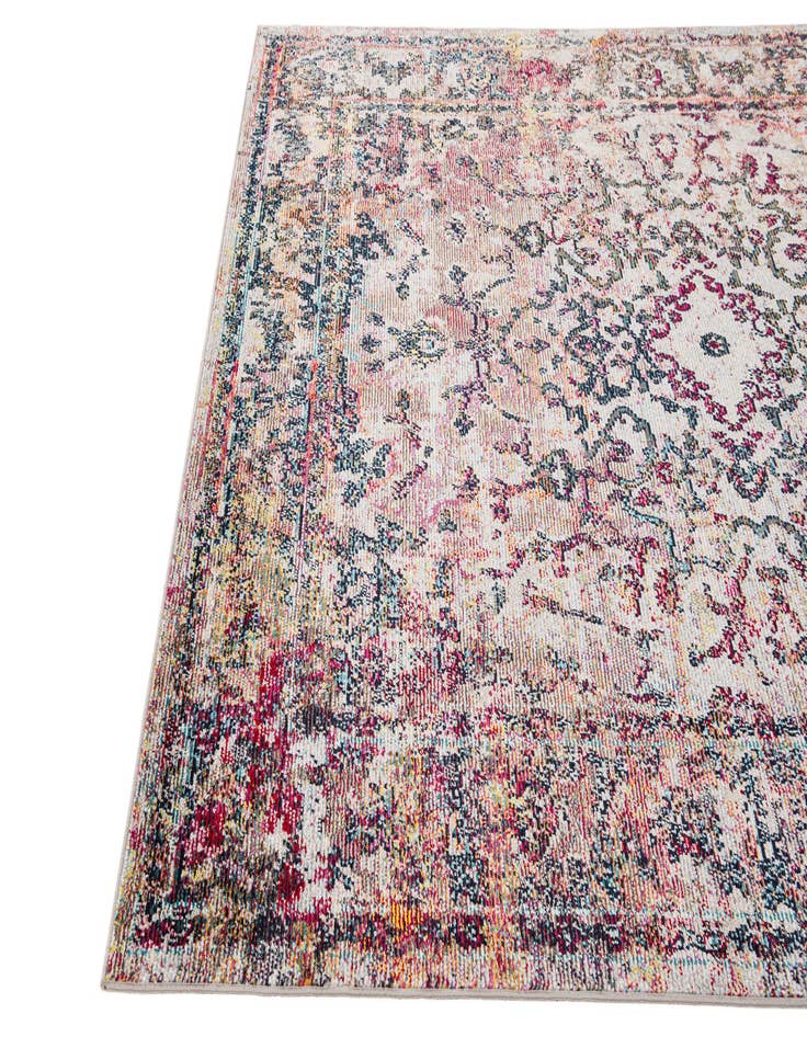 Detail image of 5' 4 x 7' 4 Fleur Rug