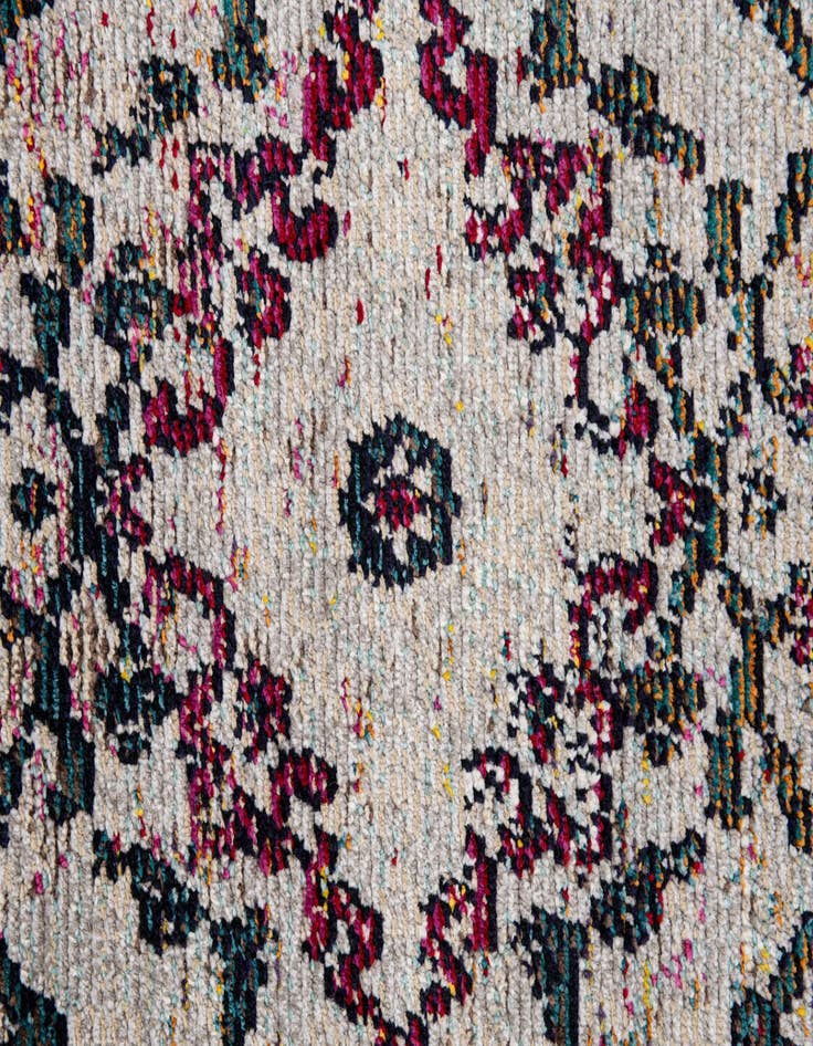 Detail image of 5' 4 x 7' 4 Fleur Rug