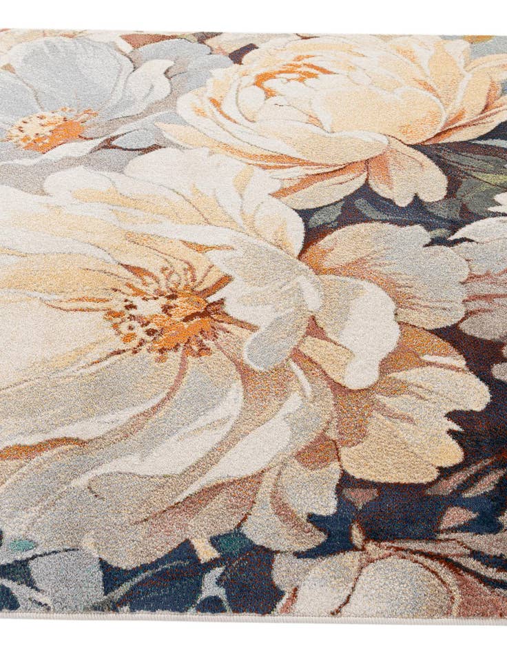 Detail image of 5' x 7' 10 Florence Rug