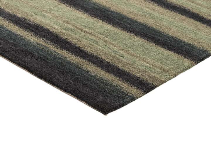 4' 9 x 7' Hand Knotted Gabbeh Wool Rug