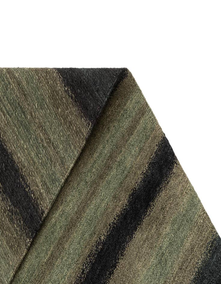 Detail image of 4' 9 x 7'  Hand Knotted Gabbeh Wool Rug