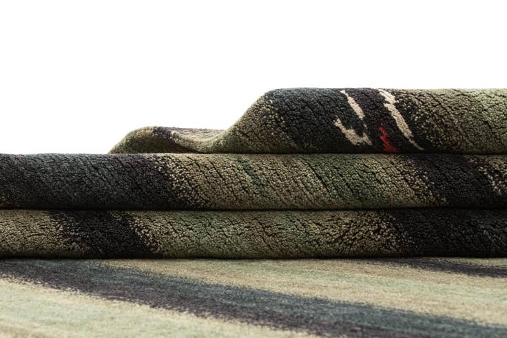 Detail image of 4' 9 x 7' Hand Knotted Gabbeh Wool Rug