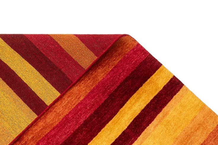 Detail image of 4' 8 x 6' 8 Hand Knotted Gabbeh Wool Rug