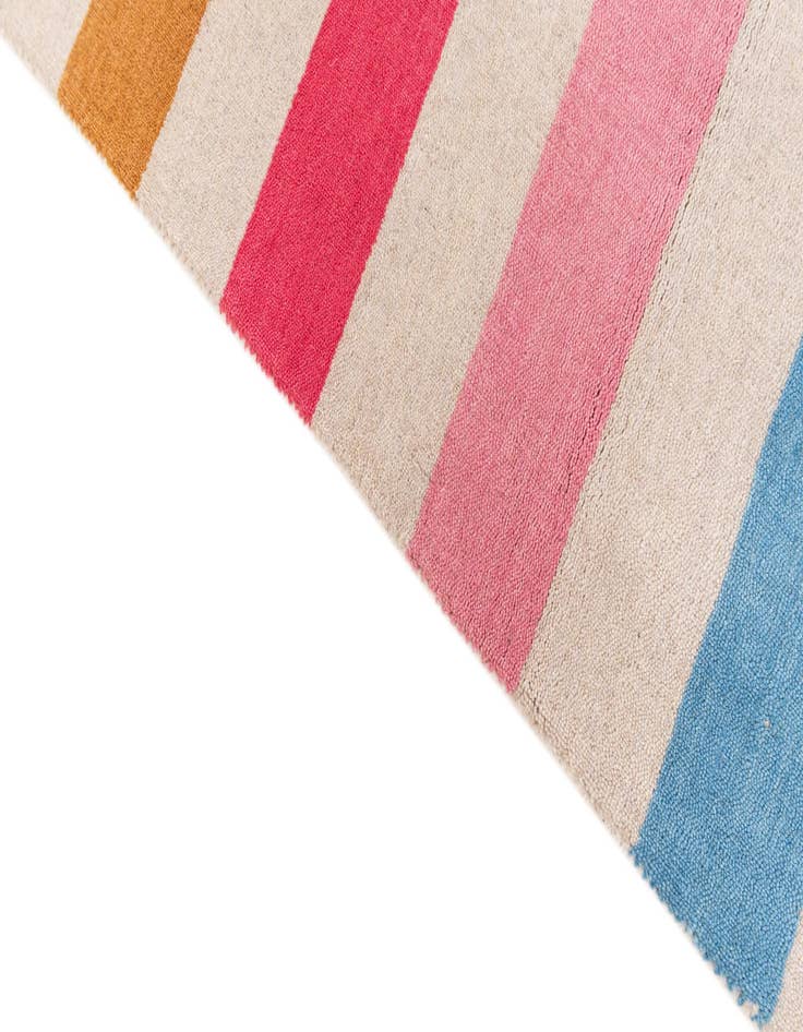 Detail image of 5' 2 x 8'  Hand Knotted Gabbeh Wool Rug