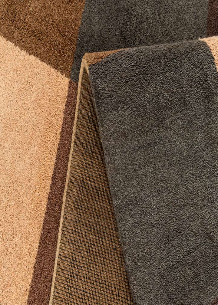 5' 6 x 7' 11 Hand Knotted Gabbeh Wool Rug
